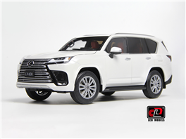 1-18 Lexus LX600-White